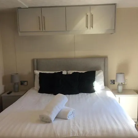 2 Bed Luxury With Hot Tub Allerthorpe Casa de Férias York