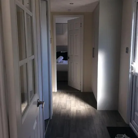 Tatil Evi 2 Bed Luxury With Hot Tub Allerthorpe